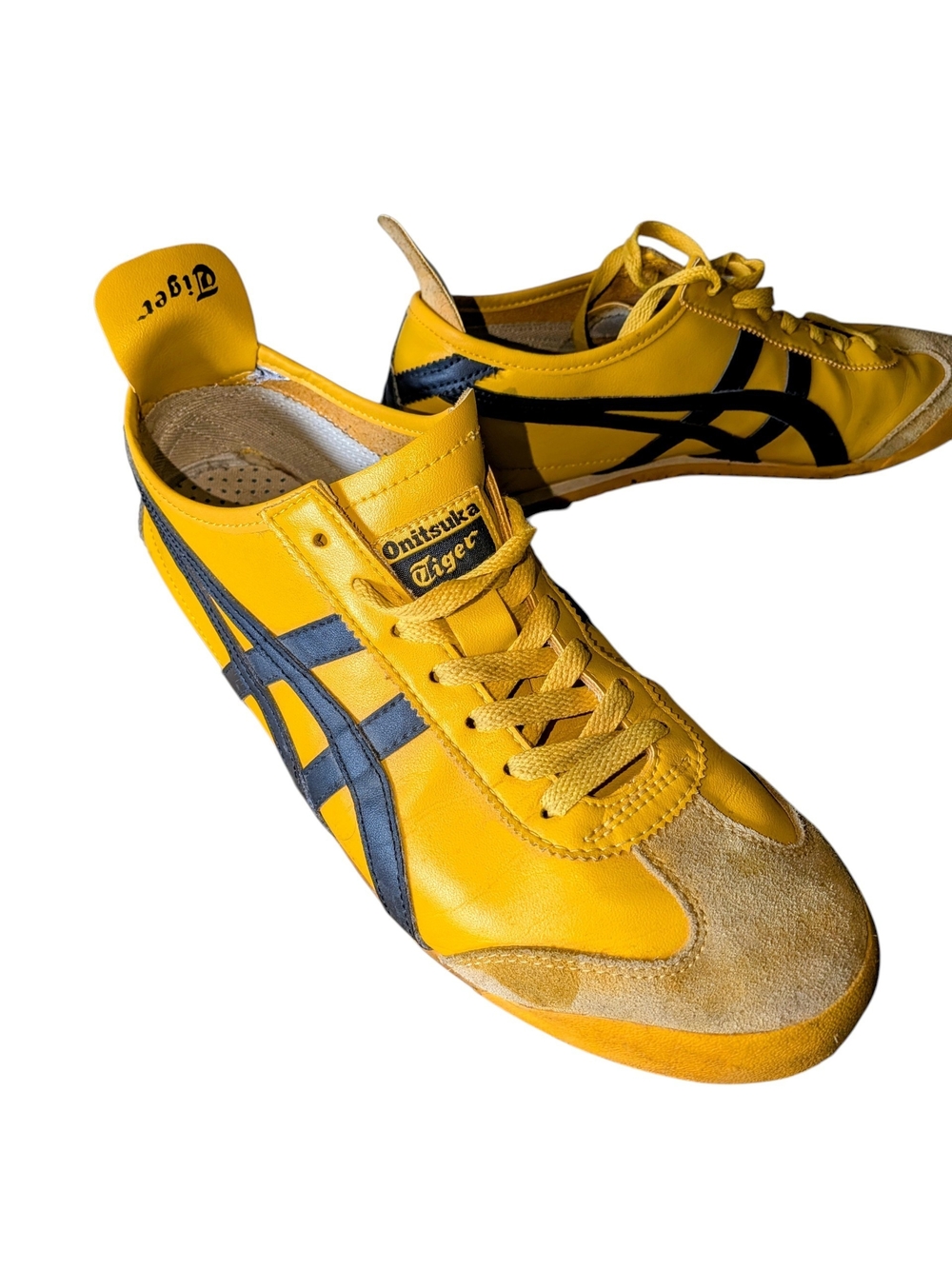 Onitsuka Tiger by Asics Men’s Yellow & Black Mexico 66 Sneaker Vintage Bruce Lee